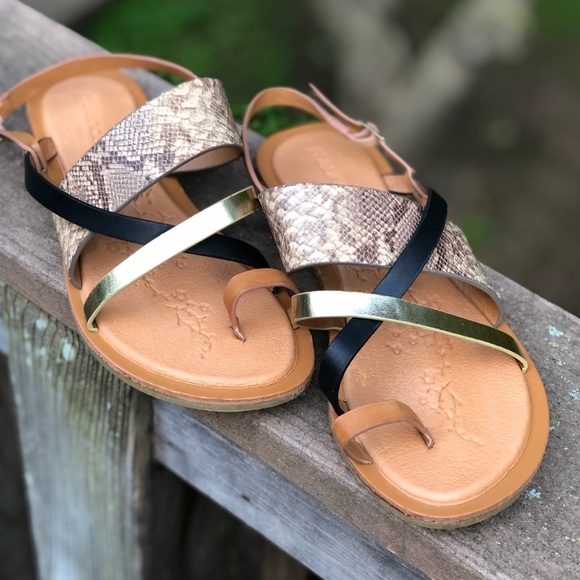 Maurices Shoes - Maurices Sandals Size 6